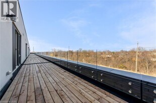 146 EVERETT Cmn in St Catharines, ON - Building Photo