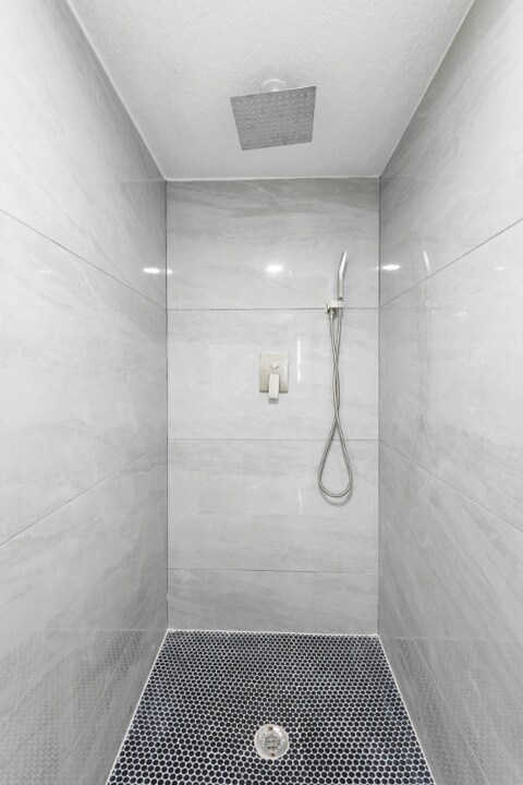 1824 Lake St in Oviedo, FL - Foto de edificio