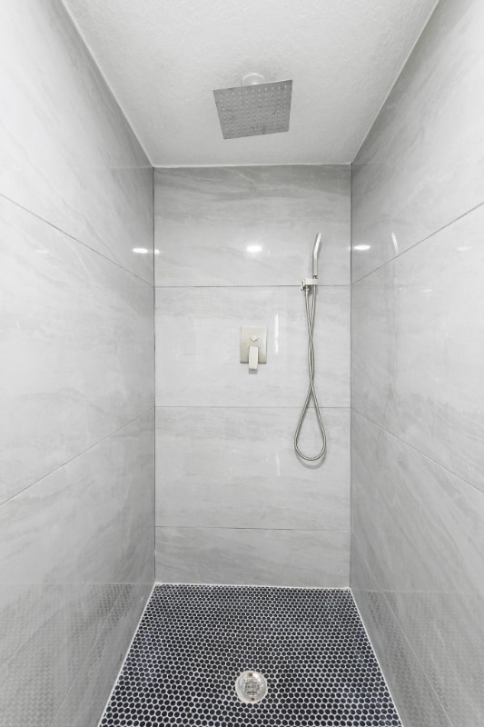 property at 1824 Lake St