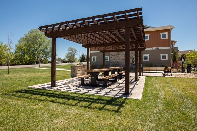 5233 Boardwalk Dr in Fort Collins, CO - Building Photo - Building Photo