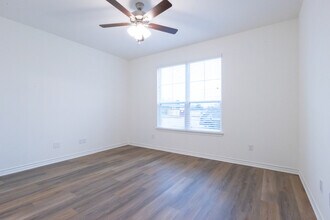2389 Lightfoot Ln in Bryan, TX - Building Photo - Building Photo