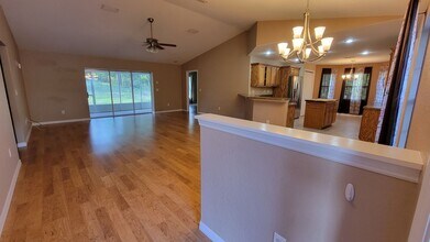 3981 W Firewood Loop in Citrus Springs, FL - Building Photo - Building Photo