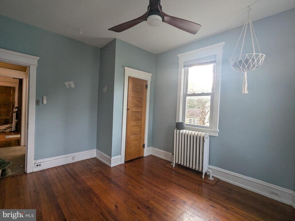 951 Park Ave in Collingswood, NJ - Building Photo