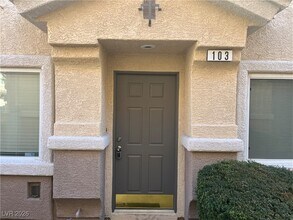 10085 Malibu Creek Ct in Las Vegas, NV - Building Photo - Building Photo