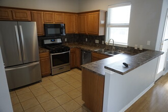 5708 West Gate Blvd, Unit Apt B in Austin, TX - Building Photo - Building Photo