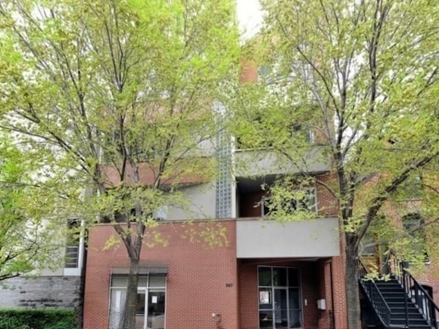 property at 945 W Huron St