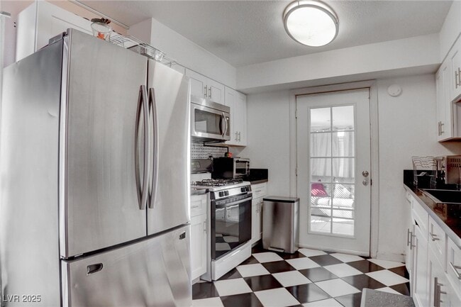 property at 944 De Met Dr