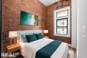 16 Howard Ave in Brooklyn, NY - Building Photo - Building Photo