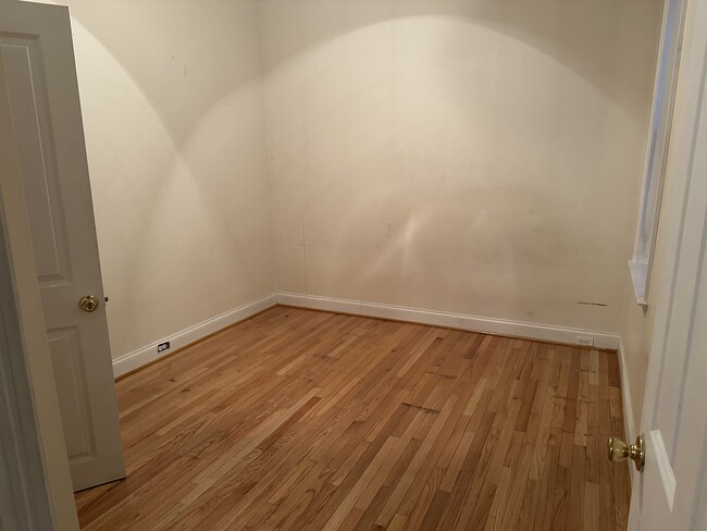 1723 Bank St, Unit B in Baltimore, MD - Foto de edificio - Building Photo