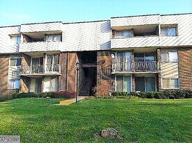 10222 Prince Plz, Unit 201 in Largo, MD - Building Photo