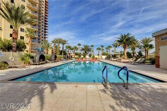 8255 Las Vegas Blvd in Las Vegas, NV - Building Photo - Building Photo