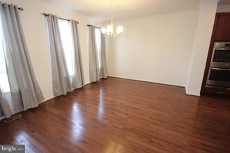 21517 Willow Breeze Sq in Ashburn, VA - Building Photo - Building Photo