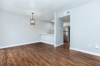 Newport at Clear Lake photo'