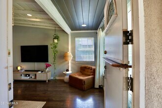 6946 Texhoma Ave in Los Angeles, CA - Building Photo - Building Photo