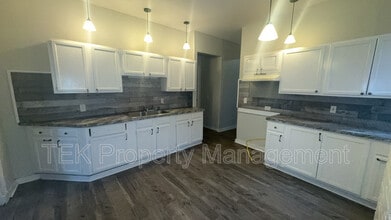 26 Augustine St in Rochester, NY - Building Photo - Building Photo