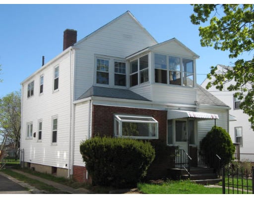 46 Lawn Ave, Unit One street from the beach