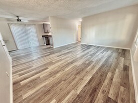 Corteen Place Apartments in North Hollywood, CA - Building Photo