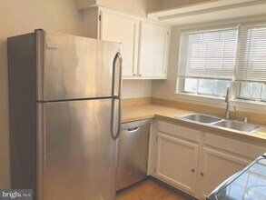 7763 New Providence Dr, Unit 50 in Falls Church, VA - Building Photo - Building Photo