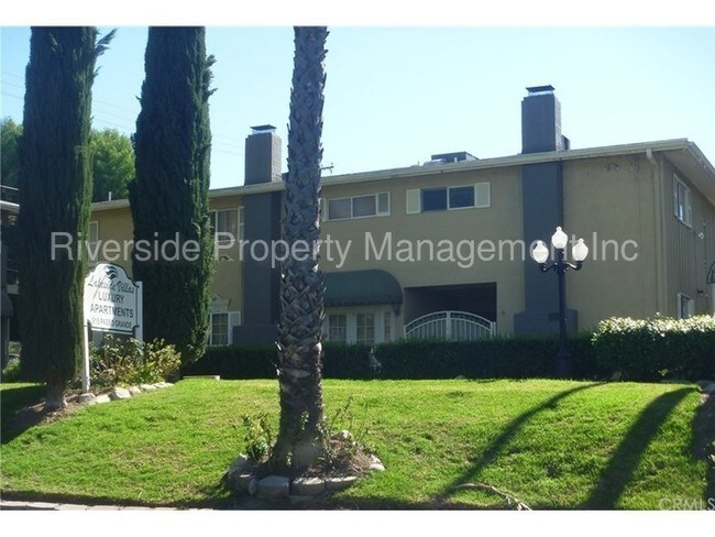 915 Paseo Grande-Unit -20 in Corona, CA - Building Photo - Building Photo