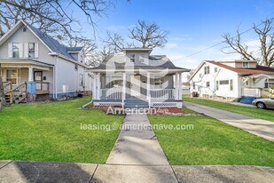 1214 E Corrington Ave in Peoria, IL - Building Photo