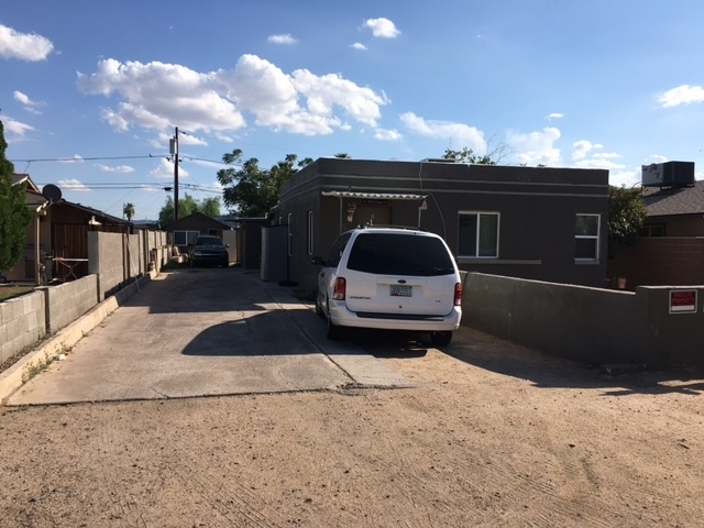 2921 W Granada Rd in Phoenix, AZ - Building Photo