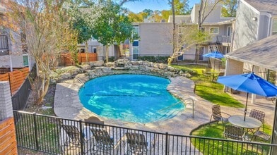 Trailwood Village Apartments in Kingwood, TX - Building Photo - Building Photo