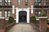 386 Ocean Pky in Brooklyn, NY - Foto de edificio - Building Photo