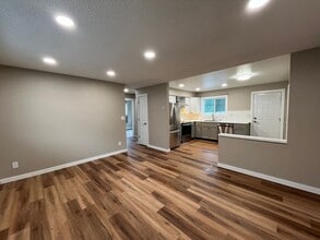 516 E 10th Ave in Anchorage, AK - Building Photo - Building Photo