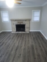 222 Longview Dr in Jeffersonville, IN - Foto de edificio - Building Photo