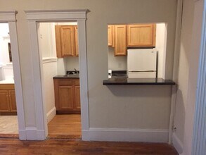 1334 Commonwealth Ave, Unit 4 in Boston, MA - Building Photo - Building Photo