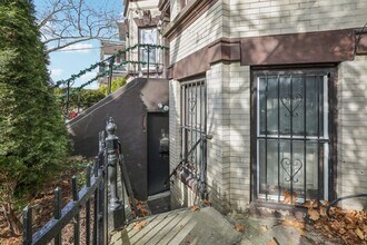 162 Fairview Ave in Jersey City, NJ - Building Photo - Building Photo