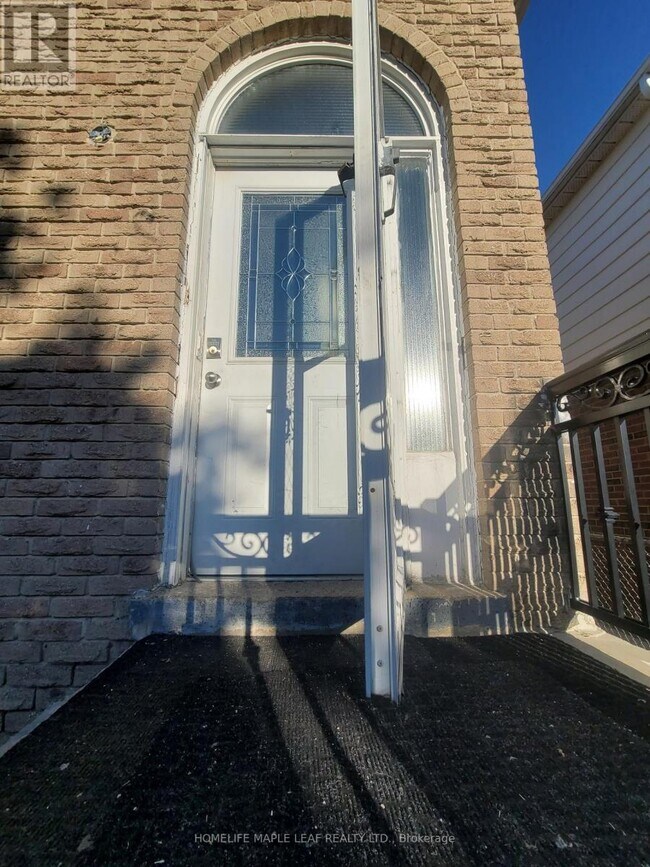 10 Pickard Ln in Brampton, ON - Building Photo - Building Photo