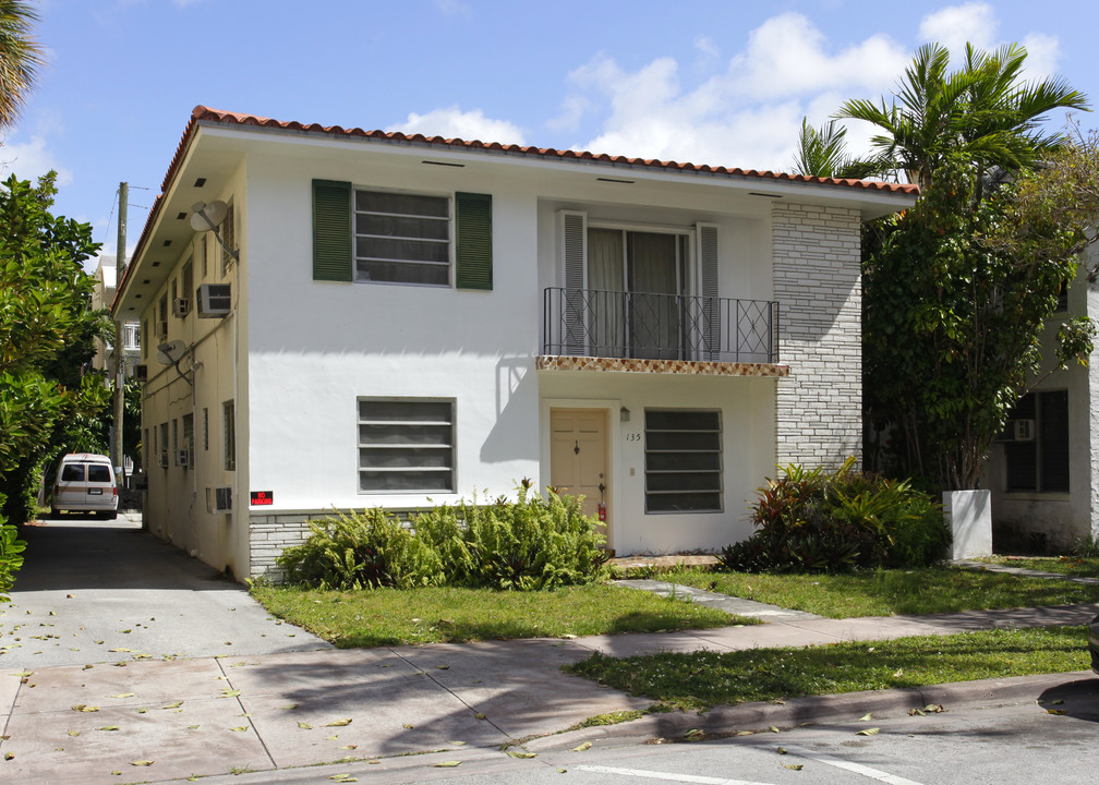 135 Zamora Ave in Coral Gables, FL - Building Photo