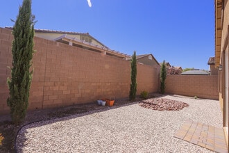 1294 Luna del Oro Ln in Henderson, NV - Foto de edificio - Building Photo