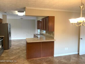 7751 Lisa Dr E in Jacksonville, FL - Building Photo - Building Photo
