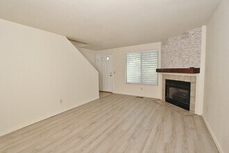 3021 S Windstream Ln in Boise, ID - Foto de edificio - Building Photo