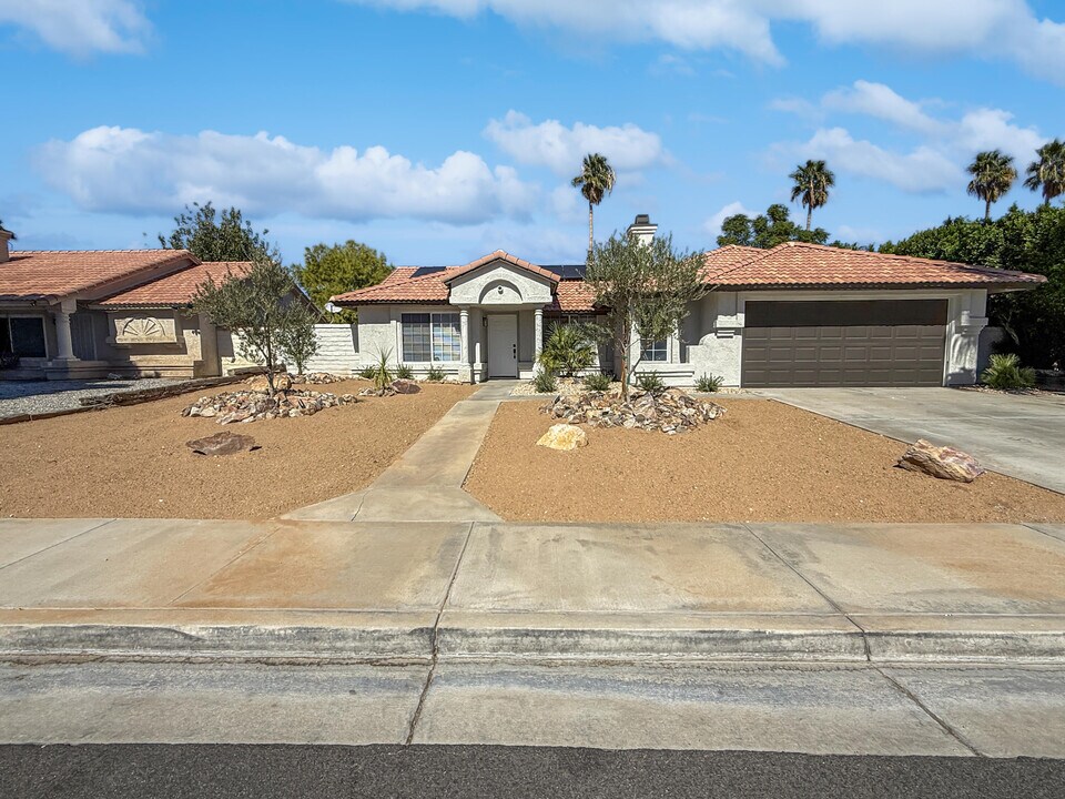 69736 Cypress Rd in Cathedral City, CA - Building Photo