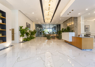 Miami Plaza in Miami, FL - Foto de edificio - Lobby