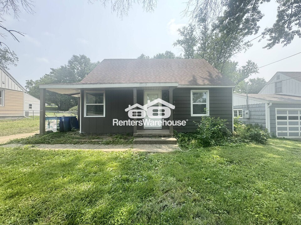 6803 SW 16th St in Des Moines, IA - Building Photo