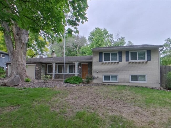 property at 3607 Robinwood Terrace