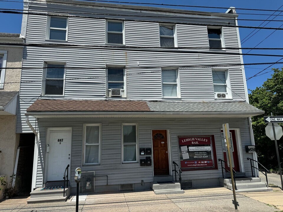 447-447 Linden St in Allentown, PA - Building Photo