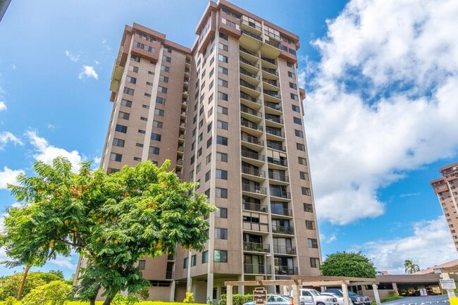 property at 98-351-351 Koauka Loop