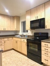 7002 S 128th St in Seattle, WA - Building Photo - Building Photo