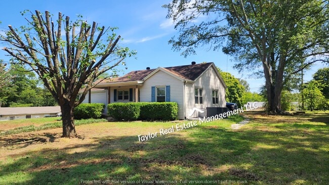 1154 Hermitage Dr in Florence, AL - Building Photo - Building Photo