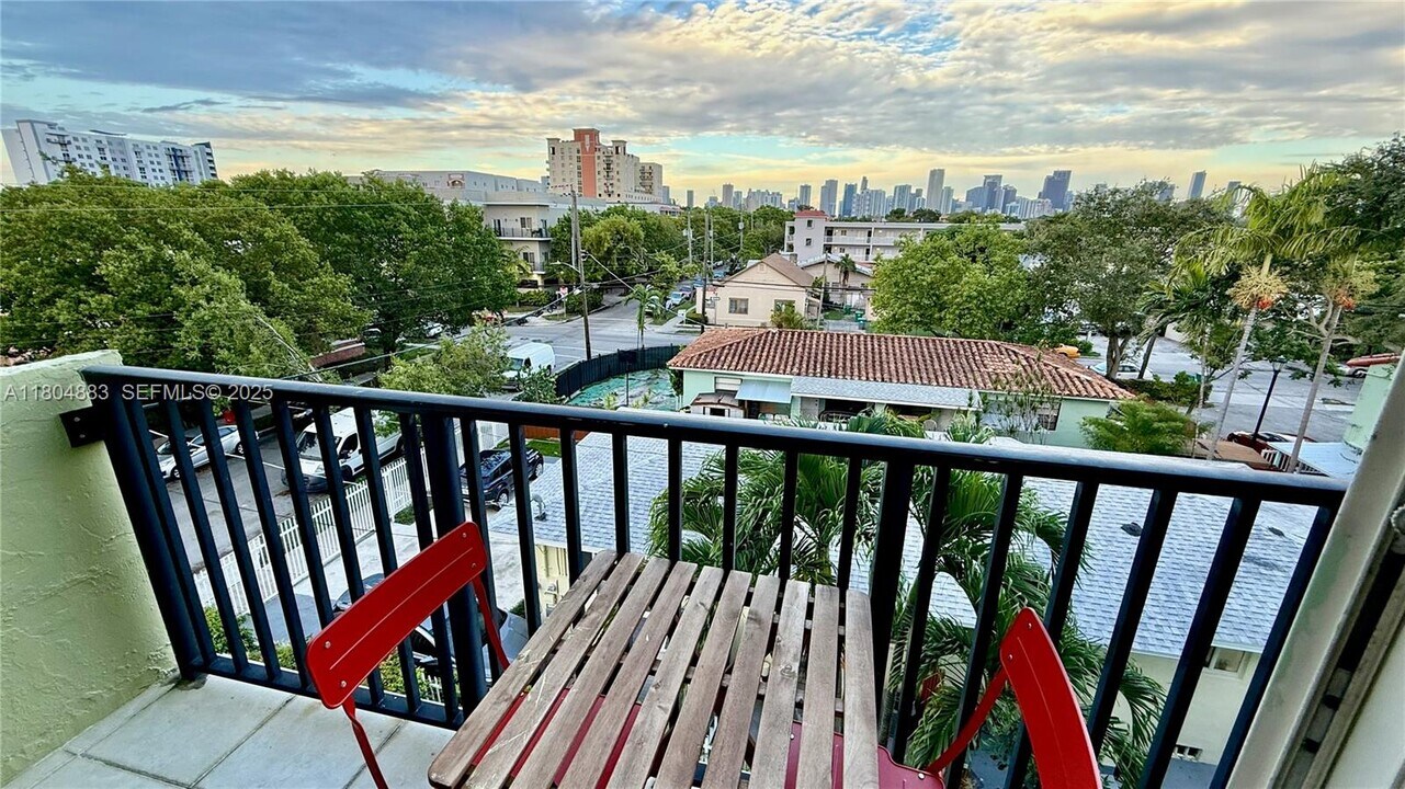 1530 SW 2nd St in Miami, FL - Building Photo