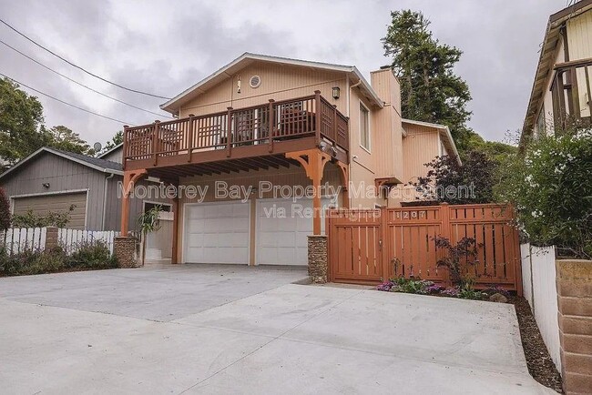 property at 1207 David Ave