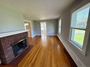 570 Main St in Cromwell, CT - Building Photo - Building Photo