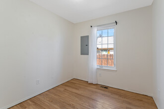 408 S Ray St in Spokane, WA - Building Photo - Interior Photo