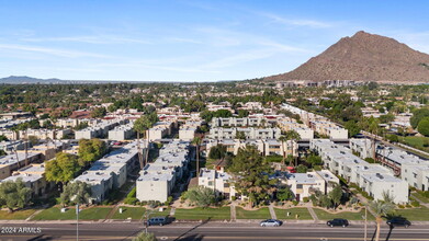 4610 N 68th St-Unit -476 in Scottsdale, AZ - Foto de edificio - Building Photo