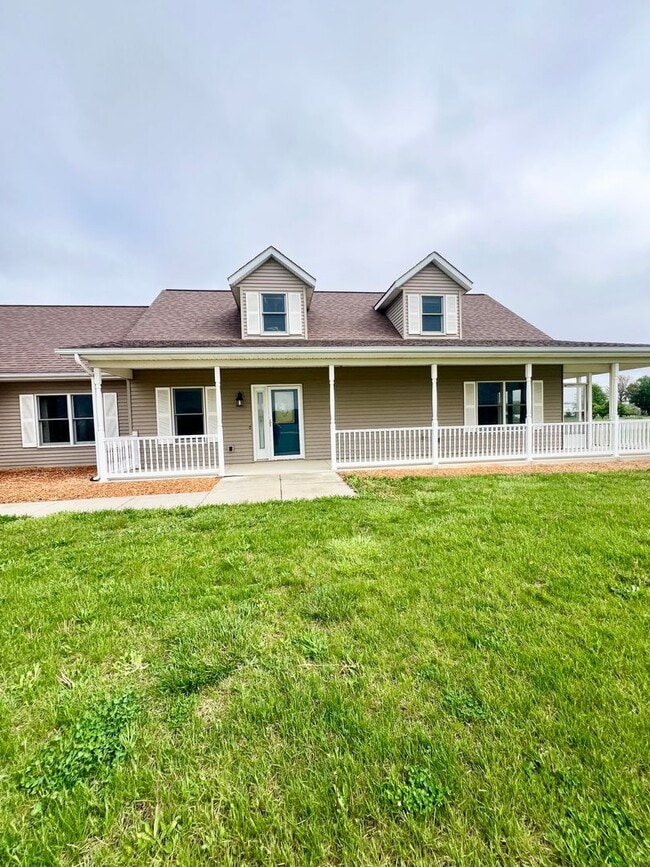 property at 13711 Hoagland Rd
